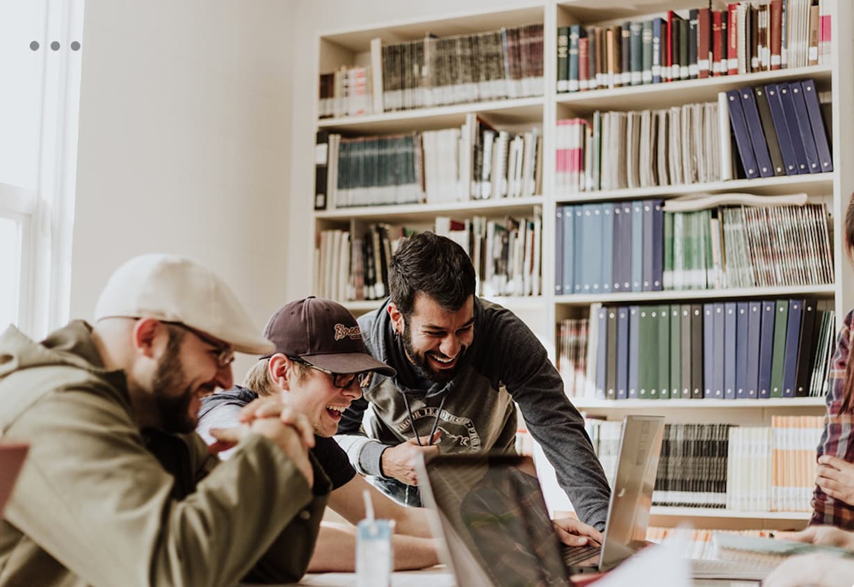 monis.rent Affiliate Program: Earn, Save, Grow!